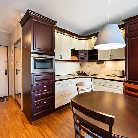 Metro Wilanowska Homely Apartment ワルシャワ エクステリア 写真