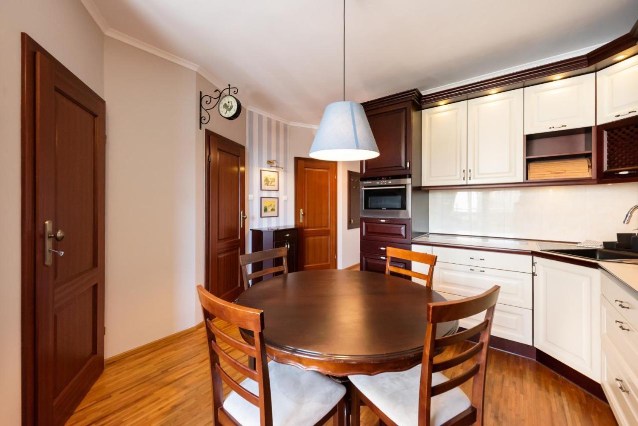 Metro Wilanowska Homely Apartment ワルシャワ エクステリア 写真