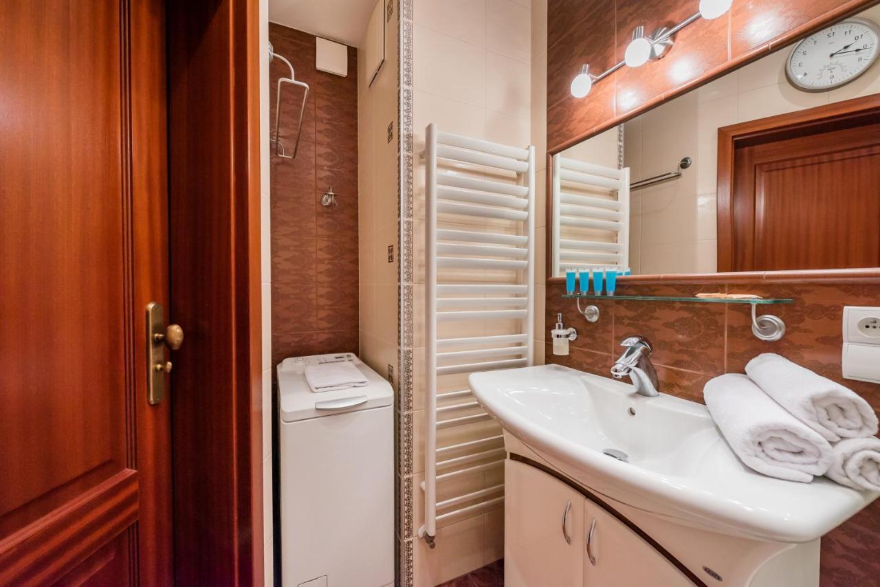 Metro Wilanowska Homely Apartment ワルシャワ エクステリア 写真
